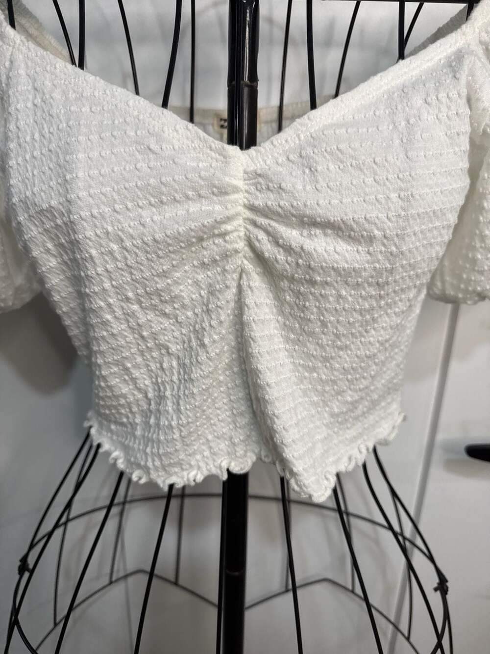 Billabong White Textured Puff Sleeve Ruched Crop Top Size Small - Picture 5 of 7